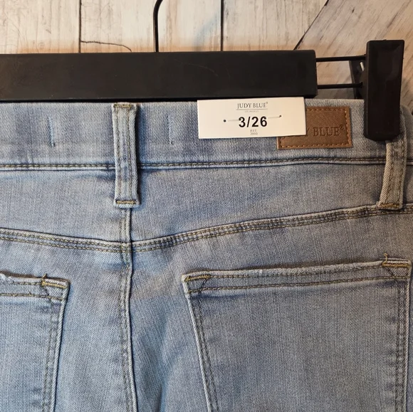 NWT Judy Blue Women's Light Blue Jeans - Picture 5 of 7